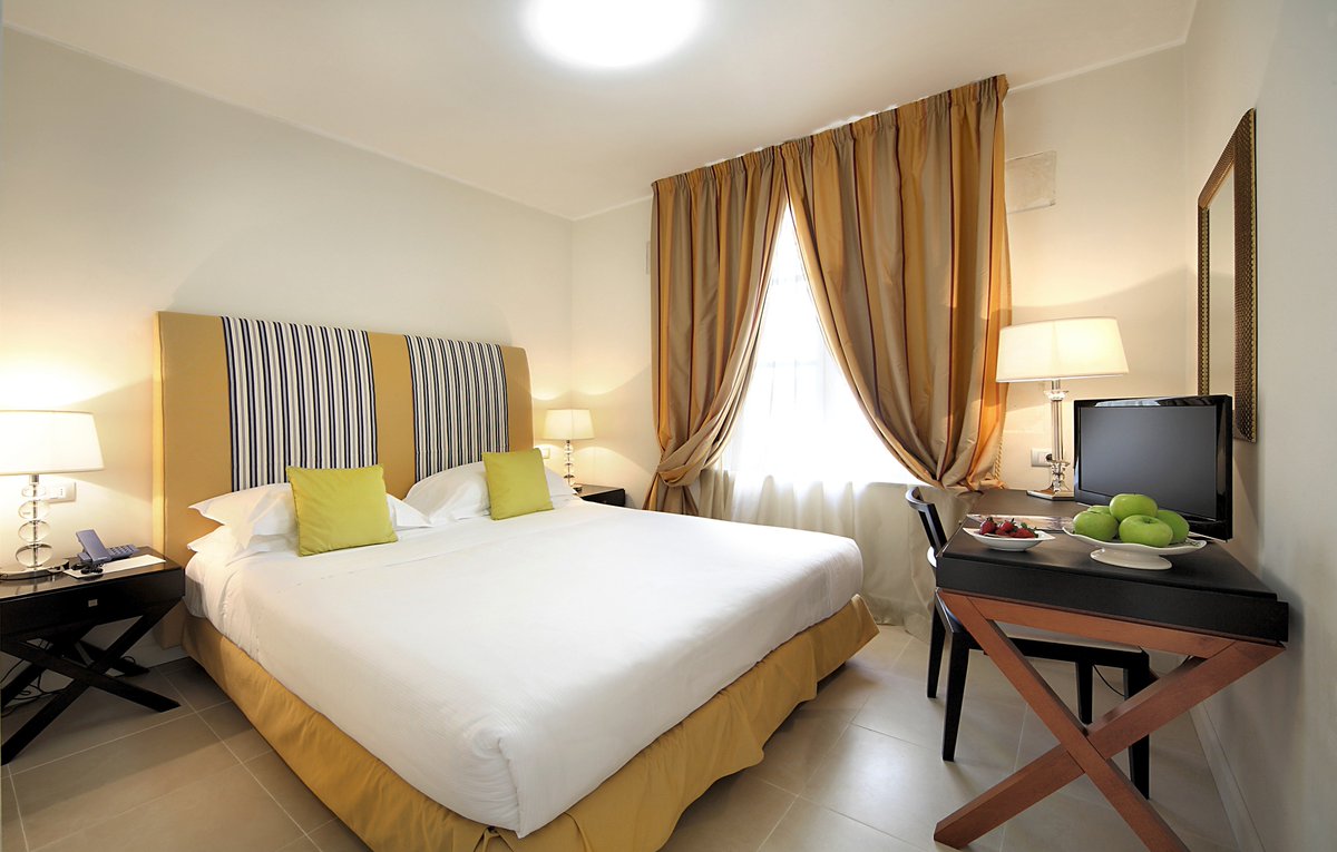 HotelCavalieri's tweet photo. Palazzo Cavalieri in Siracusa, Sicilian South-East Coast: Cavalieri's Lodging. Basic. Classic Double Room. https://t.co/8v2OHWD8eh https://t.co/vhjvkDNqfc