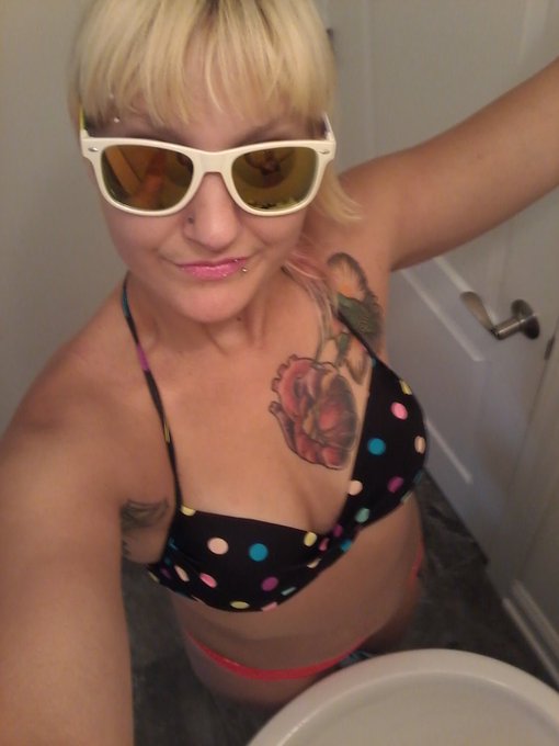 Back from vacation... Let's get to work! Email PushedDown.TiedUp@gmail.com for booking requests, custom<a href="/tag/femdom"class="tags"><span>#femdom</span></a><a href="/tag/rt"class="tags"><span>#rt</span></a><a href="/tag/slave"class="tags"><span>#slave</span></a><a href="/tag/loser"class="tags"><span>#loser</span></a><a href="/tag/findom"class="tags"><span>#findom</span></a><a href="/tag/submissive"class="tags"><span>#submissive</span></a>