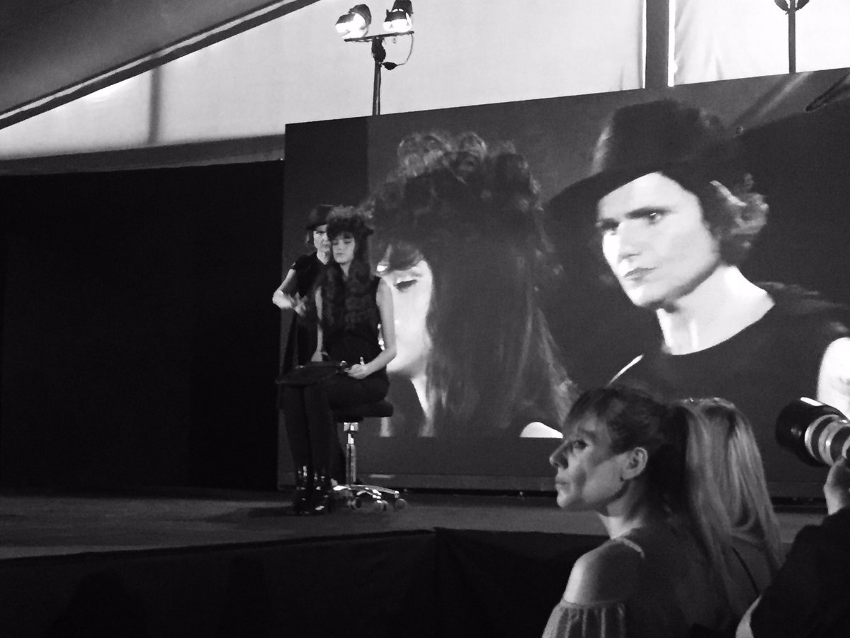 SebastianProEs's tweet photo. Suben al escenario Ioseba y Patro reinterprentando la colección Twisted #SebastianSDP17 https://t.co/E8s6ZgoYtK