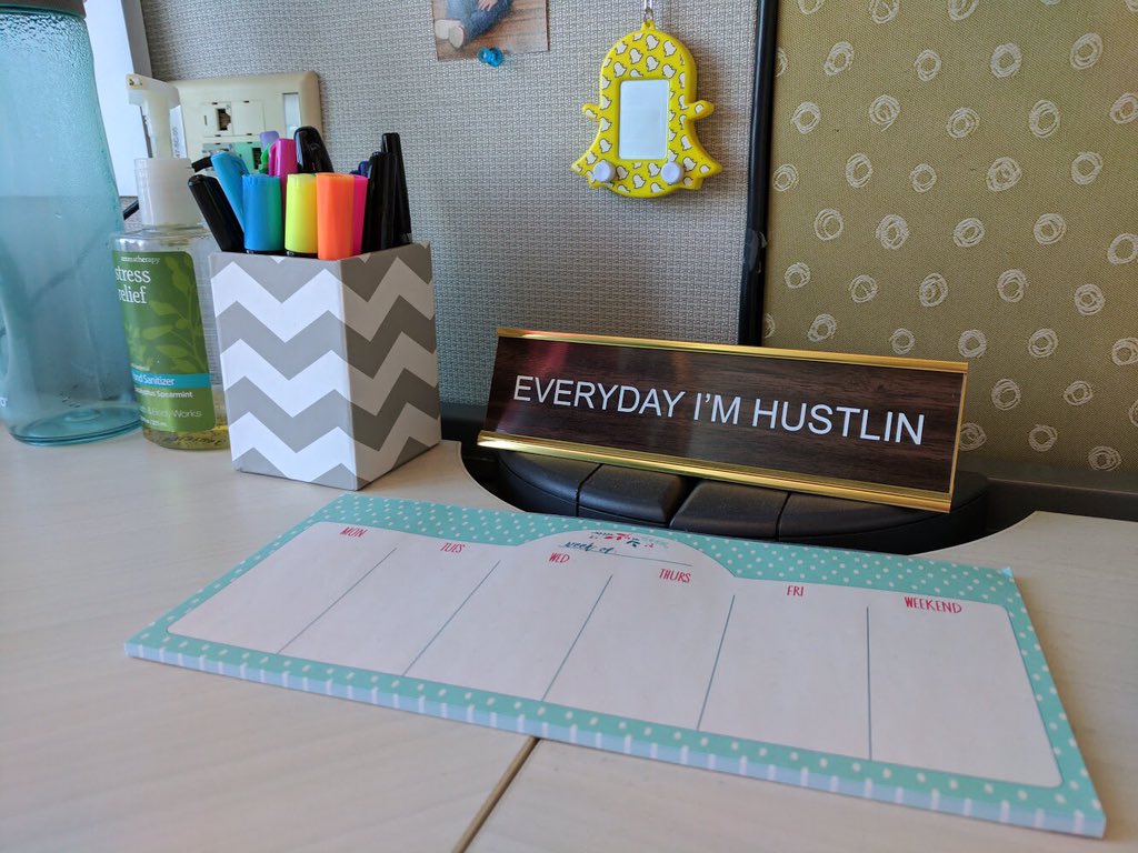 bbdoATLinterns's tweet image. Everyday you&apos;re not hustlin is a day you&apos;re not truly a @bbdoATLinterns #OfficeInspo