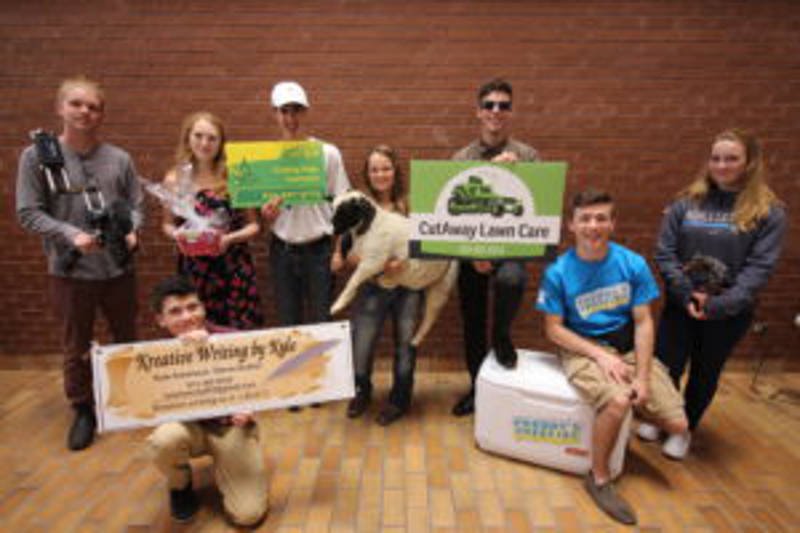 Student entrepreneurs off and running bit.ly/2u57Df5 @CornwallBiz #CornwallON #smallbusiness https://t.co/PtpwF4Bpnx