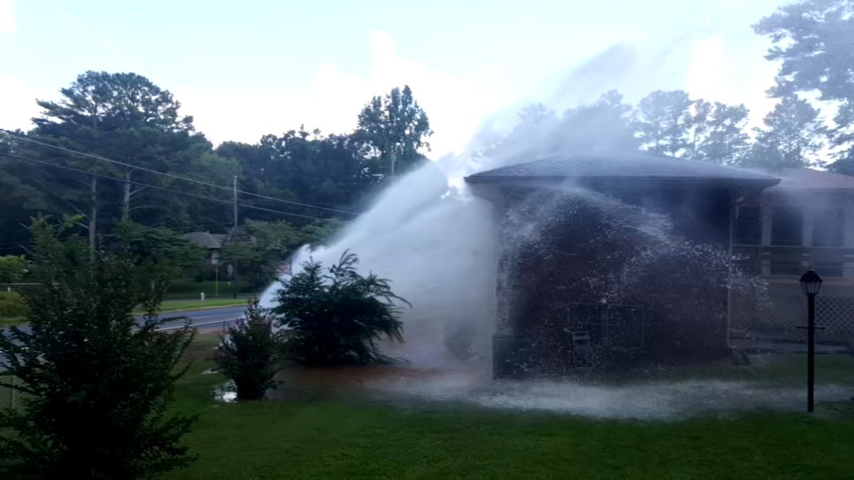 Water main break floods house in southwest Atlanta WSBTV Scoopnest
