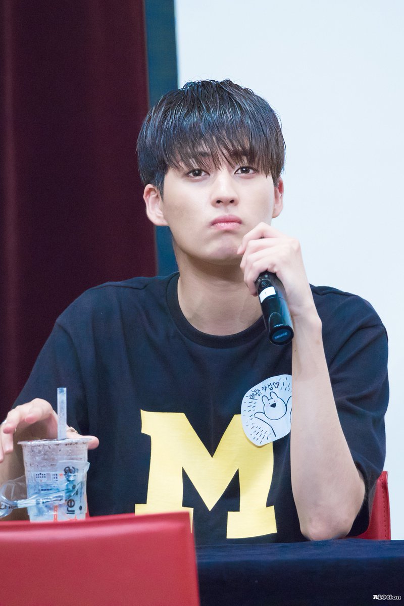 R10tionP's tweet photo. 170708 인천 팬사인회 @UP10TION
#업텐션 #UP10TION #시작해 #RUNNER  #고결 #고민수 #KOGYEOL #コギョル https://t.co/px2QYUUR3c