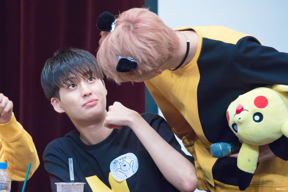 R10tionP's tweet photo. 170708 인천 팬사인회 @UP10TION
#업텐션 #UP10TION #시작해 #RUNNER  #고결 #고민수 #KOGYEOL #コギョル https://t.co/px2QYUUR3c