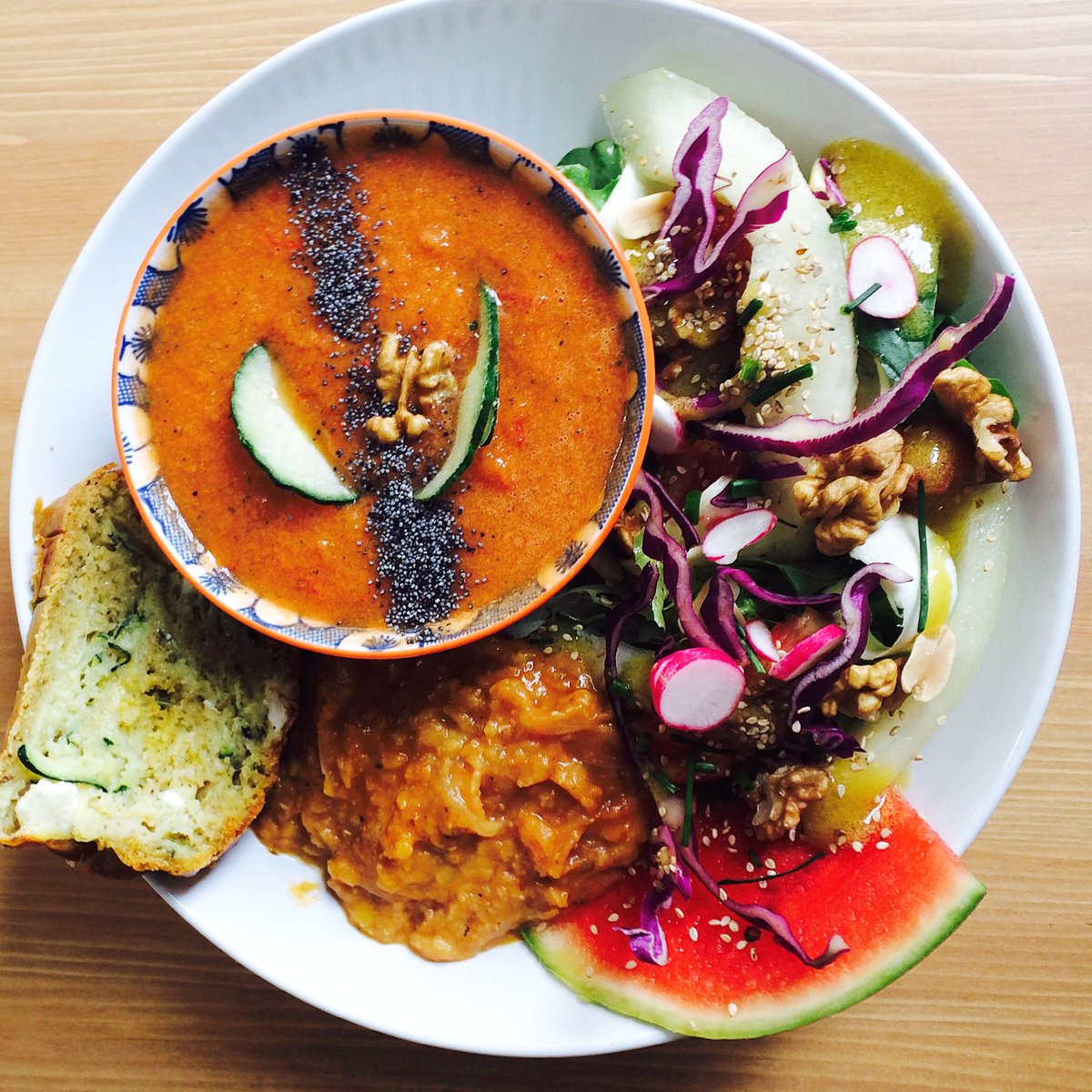 Notre gourmande assiette du jour ! Our yummy complete plate ! #eat #foodporn #healthy #organic #bestoftheday #sansgluten #vegan