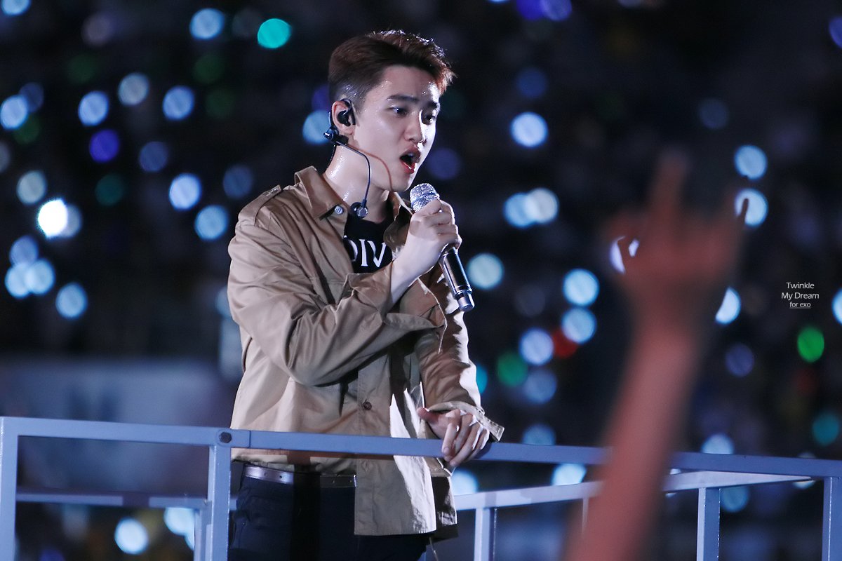 twinklemydream's tweet photo. 170708 SMTOWN LIVE IN SEOUL SMT 디오 경수
그대가 살고있는곳에 나도 함께 데려가줘
https://t.co/gw1O4AzmG9
https://t.co/0XJSKCOACk https://t.co/fxdpTeJ2jE
