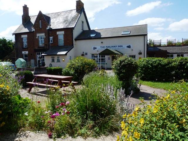 Beautiful garden at the railway inn culham.. Enjoy a ice cold drink in the sunshine...