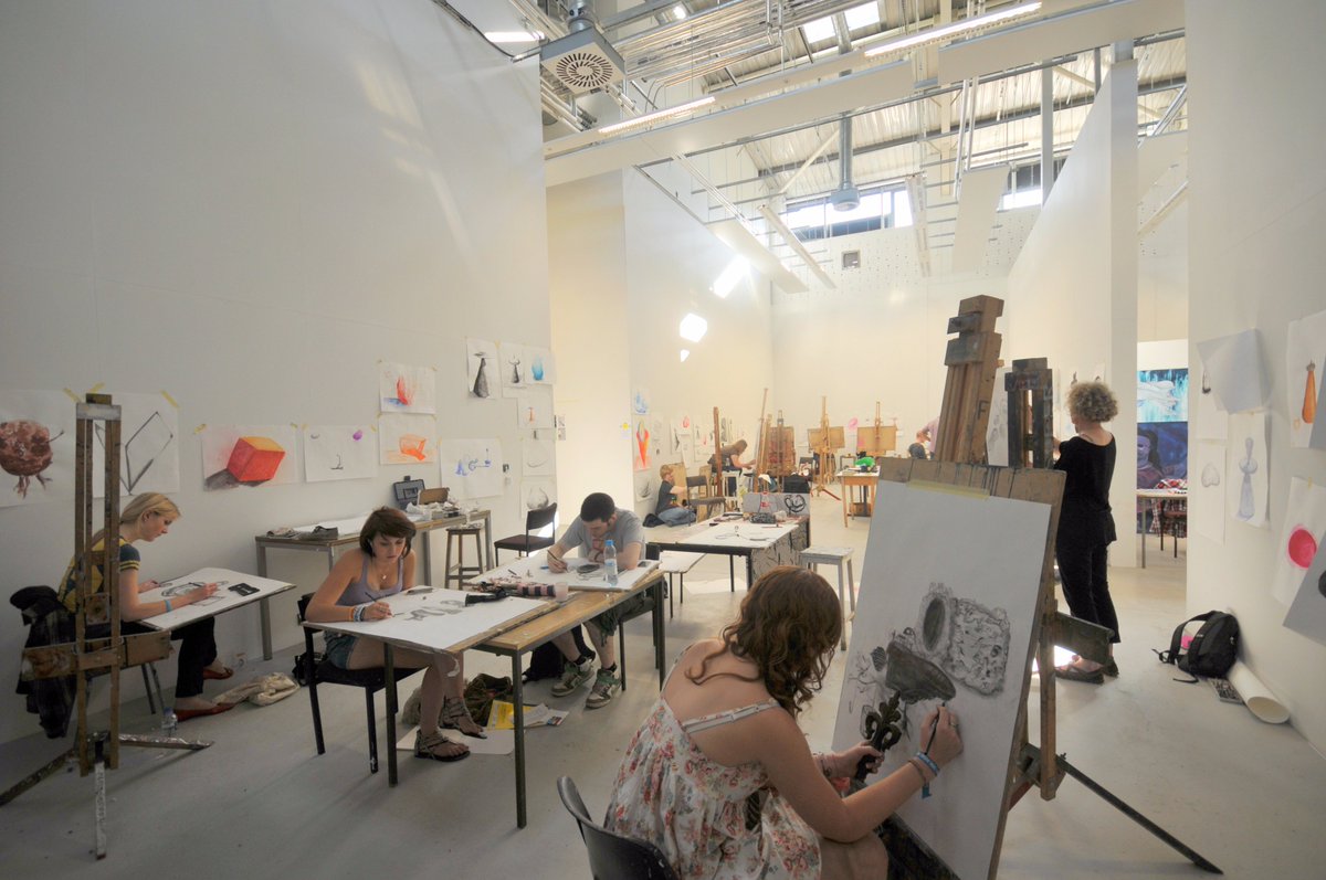 UoGSummer's tweet photo. Not long left to get your booking complete to experience the first UoG Summer School in Creative Industries subjects https://t.co/OFDfuXLrWk https://t.co/C5AZvTlfcG