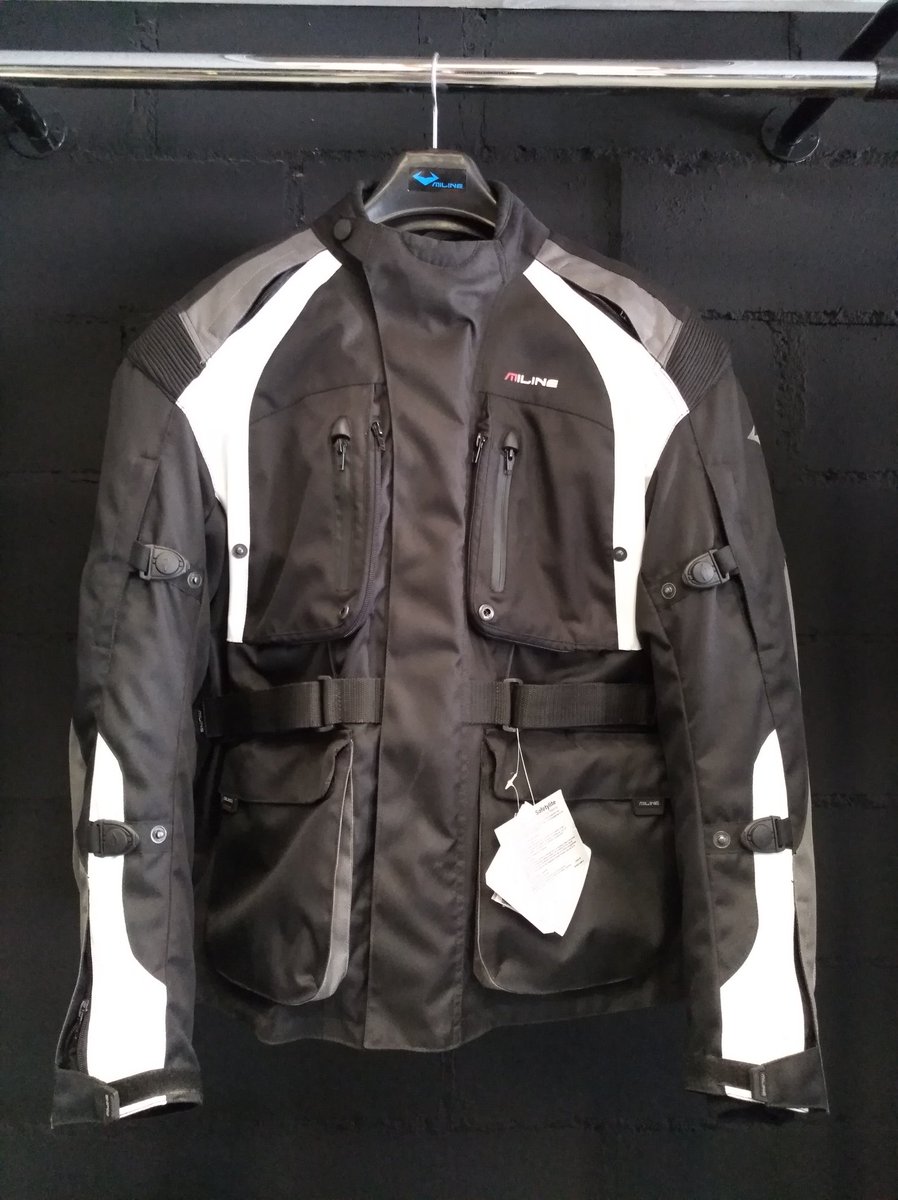 #liquidacion #stocks por apertura de #nuevas #instalaciones!! #chaquetamoto #boutique #moto