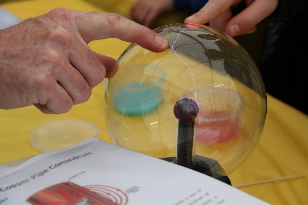 WEANW's tweet photo. More #ExciteWithScience this time at @lancscifest https://t.co/DvFqIKBgr4 #uclan Sign up for WEA #STEMM info: https://t.co/MlLcgwKFZD https://t.co/vF3g1l2LSg