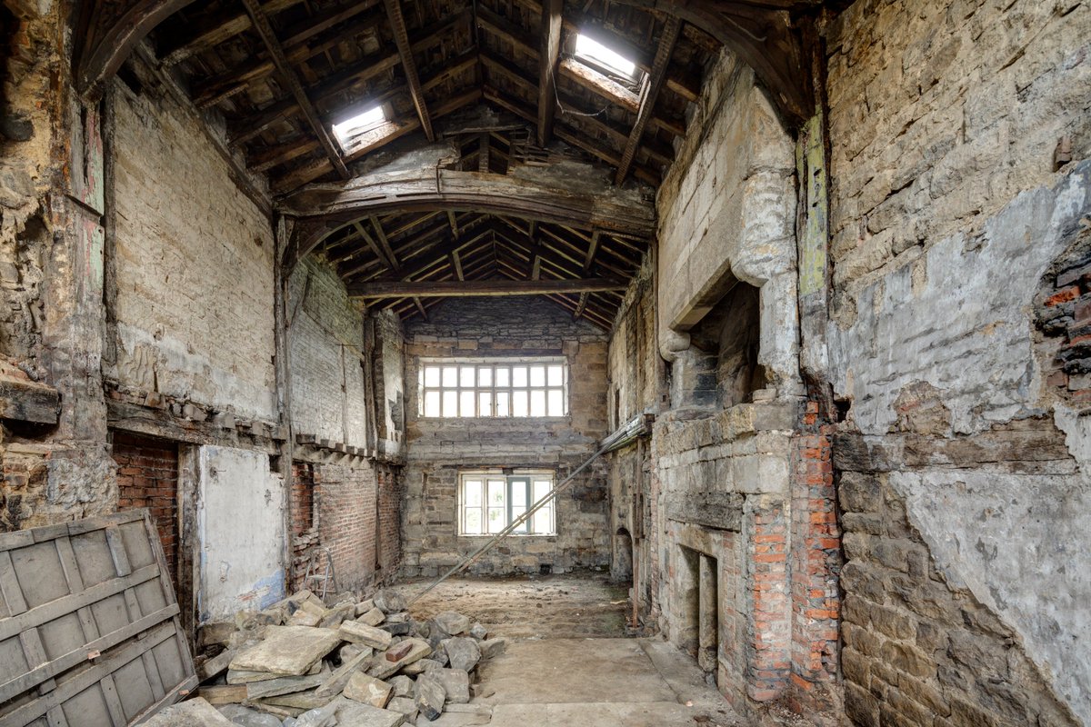 LandmarkTrust's tweet image. Please help us spread the word - we&apos;re looking for architects to help us revitalise Calverley Old Hall near Leeds: ow.ly/Q5sl30dvo0g