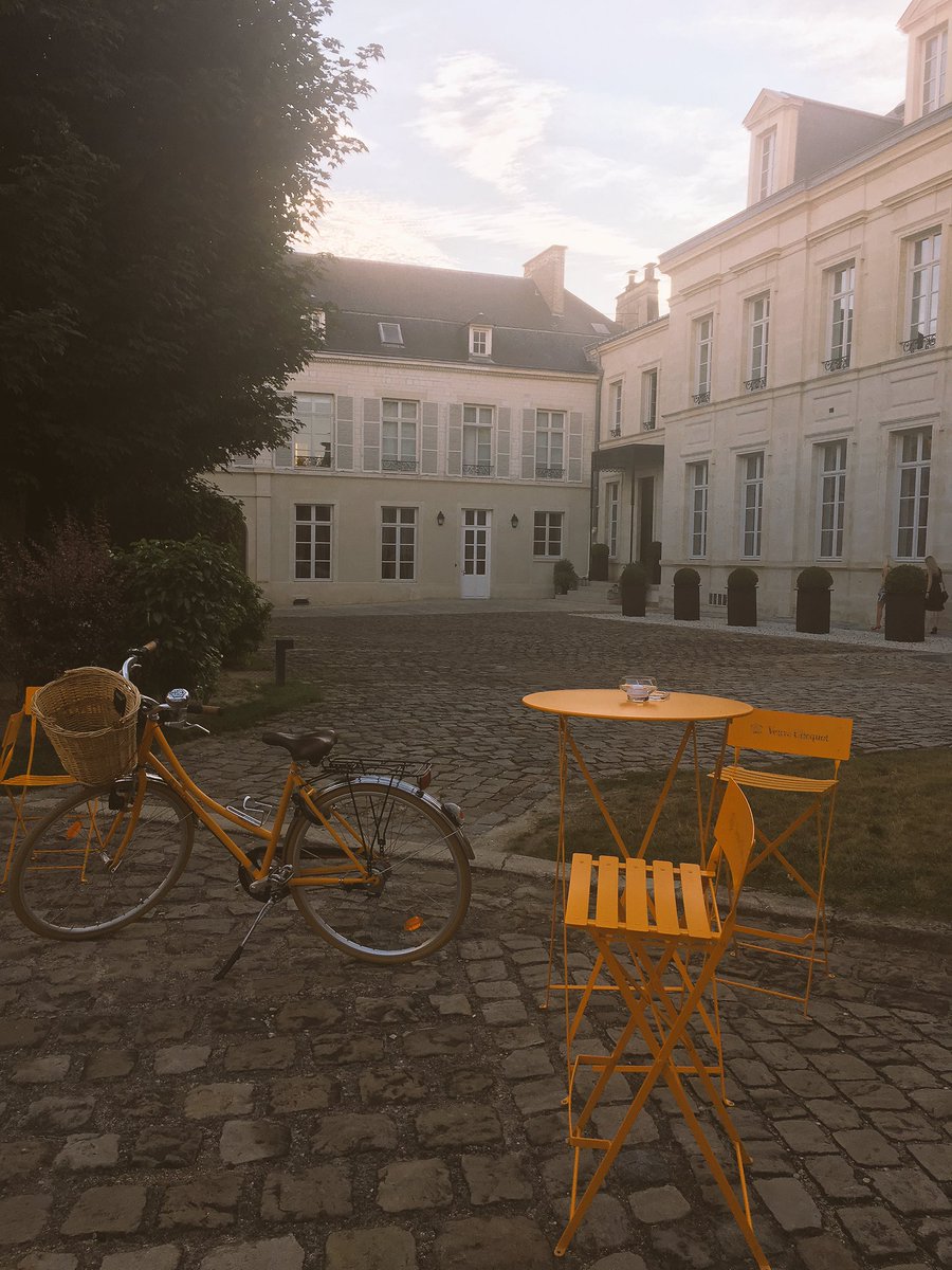 AntidoteComms's tweet photo. Two days exploring Madame Clicquot's heritage with INCREDIBLE women. Thank you @sarahfwood @EleanorMills @PROPERCORN, so much fun! #bwa2017 https://t.co/joAImP4i7i