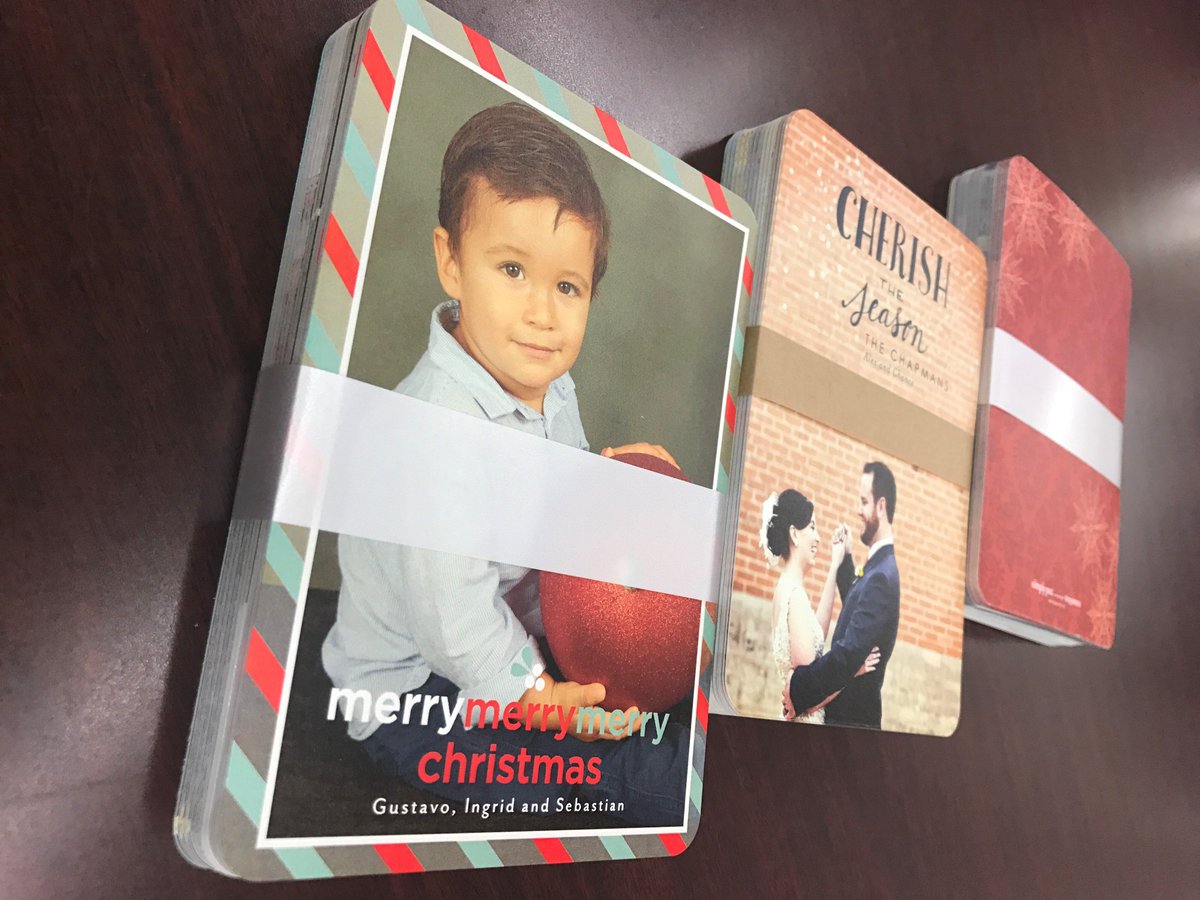 BandingPrint's tweet photo. Just look at that face! Just look at that #banding! They go together perfectly! The best part... no damage to these adorable #holiday cards! https://t.co/gWeoFpE59K