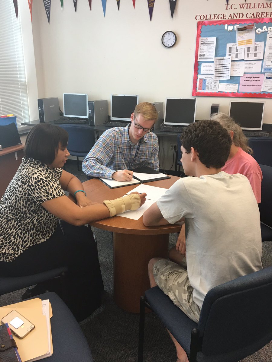 TCWCCC's tweet image. CCC hosting job placement workshops every Monday &amp;amp; Friday this month 9-11 AM. No appointment needed. Thank you Workforce Development!