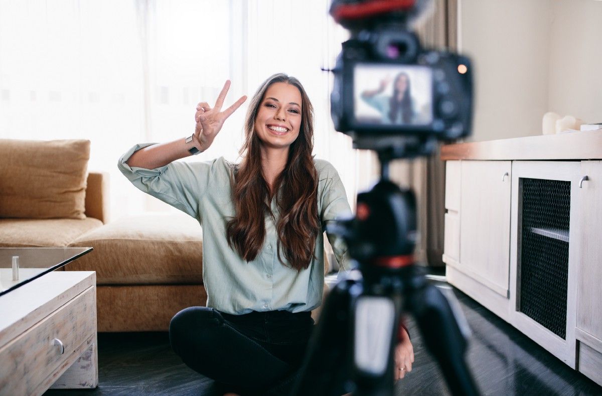 octoly's tweet photo. Check out the Top 5 Videos from the past month on #OctoMag! https://t.co/V7BG9KFN2d @Dior @YSLBeauty @LancomeUSA @PurCosmetics https://t.co/IUDVikLQhe
