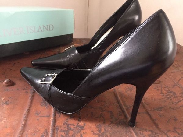 river island black high heels