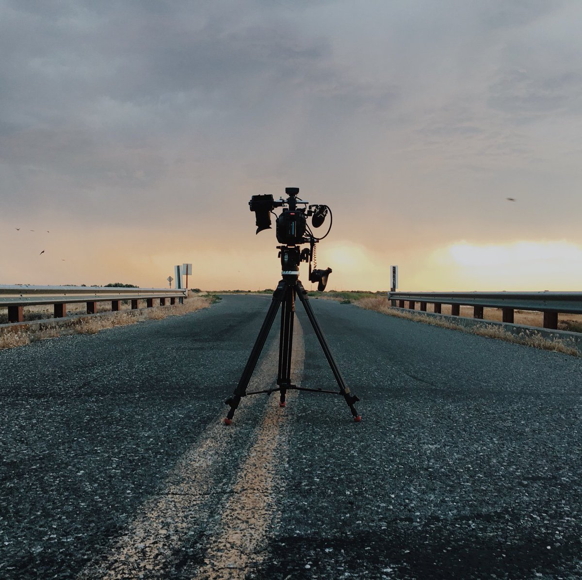 BlueChalkMedia's tweet photo. Some our favorite things— @Sony #fs7s and #sunsets. Photo by @MeganOfClark #onlocation in Idaho. https://t.co/iqWOrmdjie