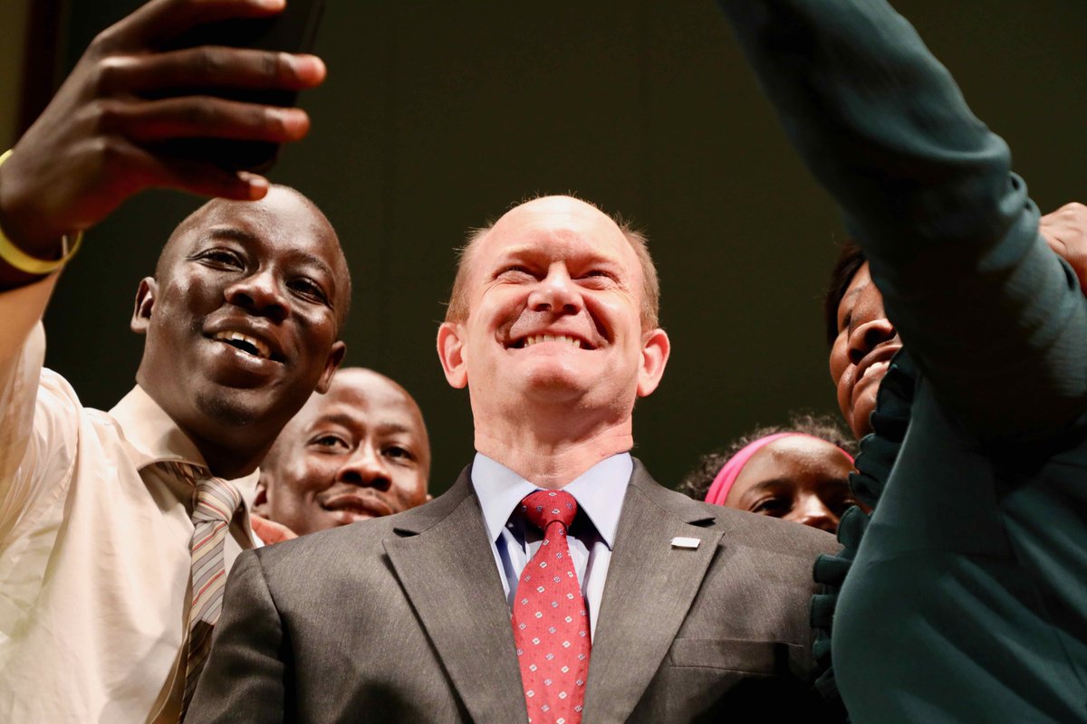 UDGlobal's tweet photo. "You are here not just to learn but to teach." An inspiring message from @ChrisCoons to #UDMWF #UDSUSI #UDSLP @WashFellowship @StudyoftheUS https://t.co/vEUo2kiEcu