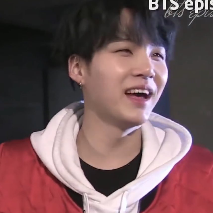 btslqpics's tweet photo. https://t.co/8dM3cdRv4O
