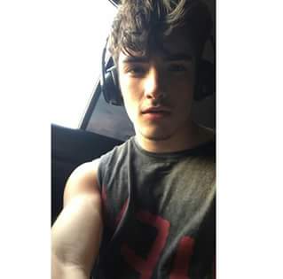 vale1Dc's tweet photo. José ❤_❤∞ https://t.co/fAoTR3Go96
