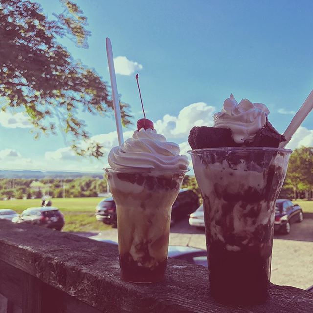 insideHamont's tweet image. Hutches Harbour Front is a key stop on a hot day 👅🍦😍 -
👉 #insidehamont #hamont