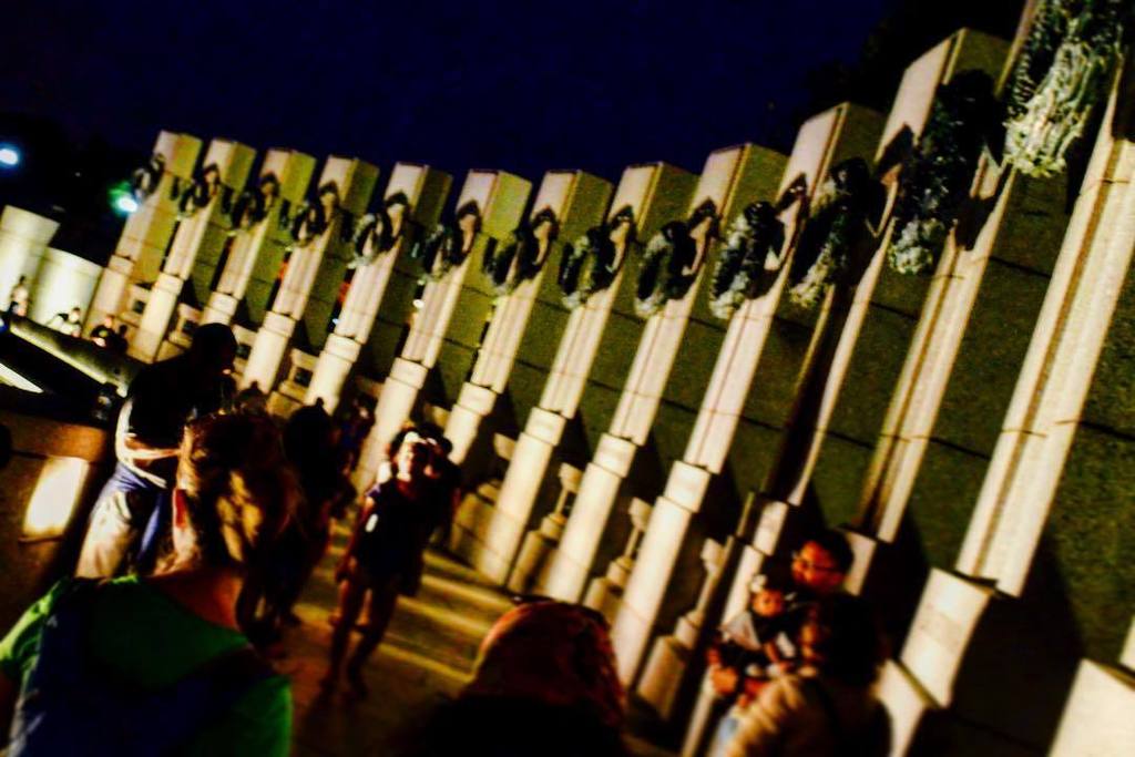 davepepper01's tweet photo. World War ll Memorial #washingtondc #walkwithlocals #thinkcreateexplore #acreativedc #night #tourist #streetphotog… https://t.co/TIgD117Fw5 https://t.co/Yhg3glPuCi