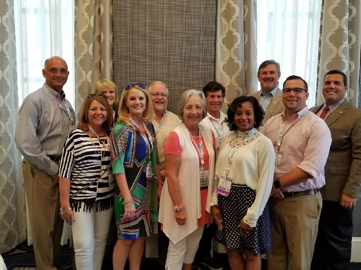 Alabama <a href="/AAESACLAS/">AAESA</a> members joined <a href="/NAESP/">National Assoc. of Elementary School Principals</a> President-Elect <a href="/bk_partin/">Brian Partin</a> for a group photo at our meeting this morning.