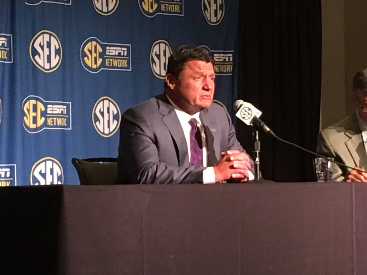JillJelnick's tweet photo. #LSU head coach Ed Orgeron "We always need to be in the hunt for the national championship" More at 6 #SECMD17 #SECon3 https://t.co/ib4SfaiSGn