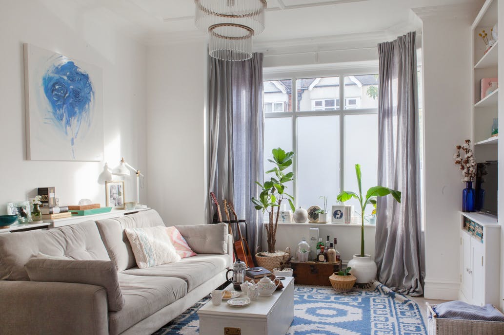 YongeAndRich's tweet photo. How to take your home to the next level (with stuff you already have) #inspiration #interiordesign https://t.co/wbZ8Z6YCmk https://t.co/ZgVdguM7Kl