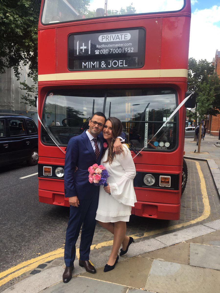 New on our blog! Gorgeous real wedding featurin ow.ly/AGJx30duLSF g our Gabriele dress <3