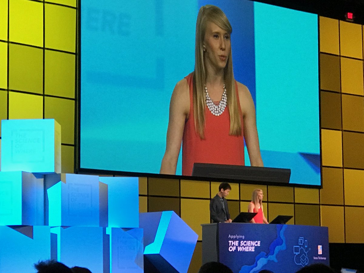 Esri's tweet image. The #LivingAtlas of the world is a library of editable #VectorTile #BaseMaps at your fingertips! p.ctx.ly/r/4wzm #EsriUC