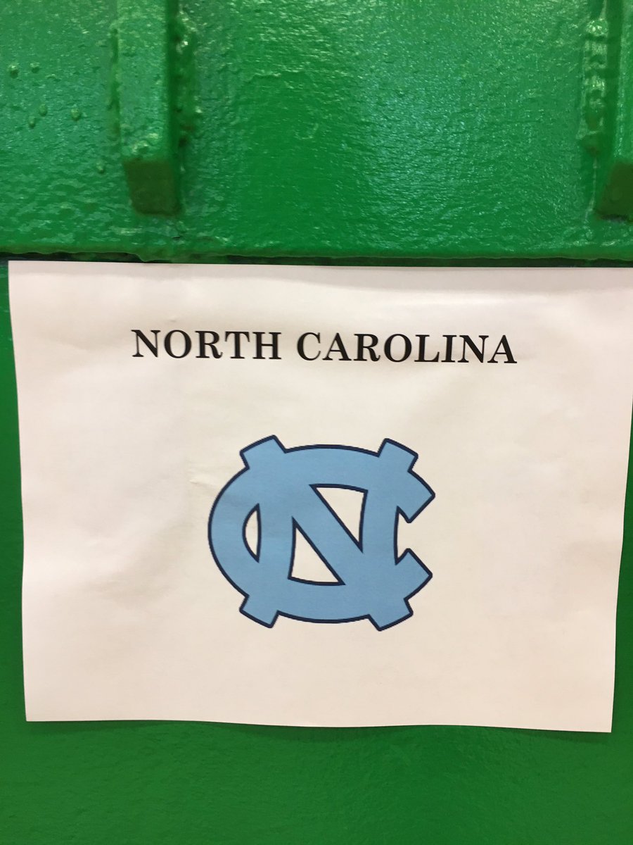 NDCP_Hoops's tweet photo. Games underway in both divisions. We have 8 NCAA teams:
#OhioState
#Gonzaga
#UNC
#ILState https://t.co/YzKR0ZQkNm