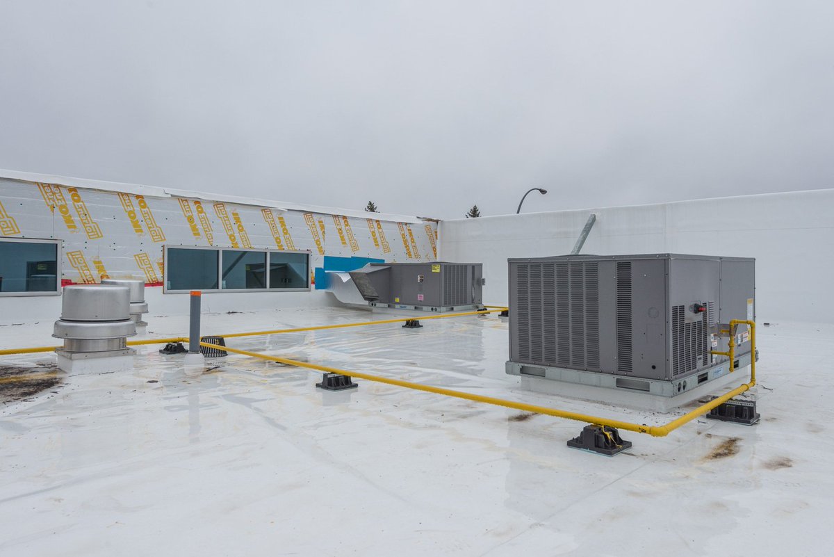 We install during rain or shine! Another successful WeatherMaster Carrier installation completed for the Tillsonburg shopping mall.