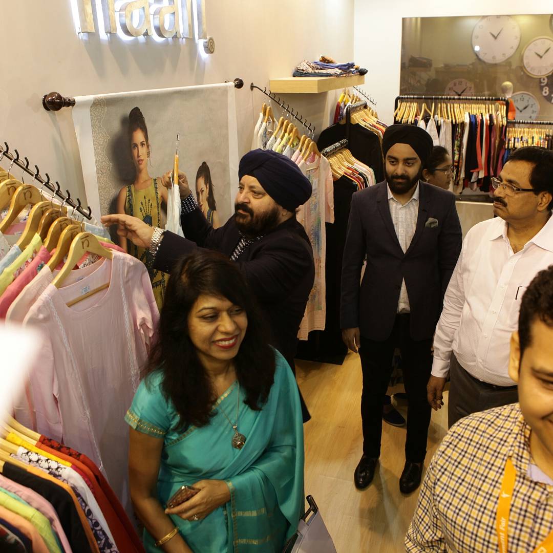 CmaiOfficial's tweet photo. At the 65th National Garment Fair https://t.co/yHModafnBr