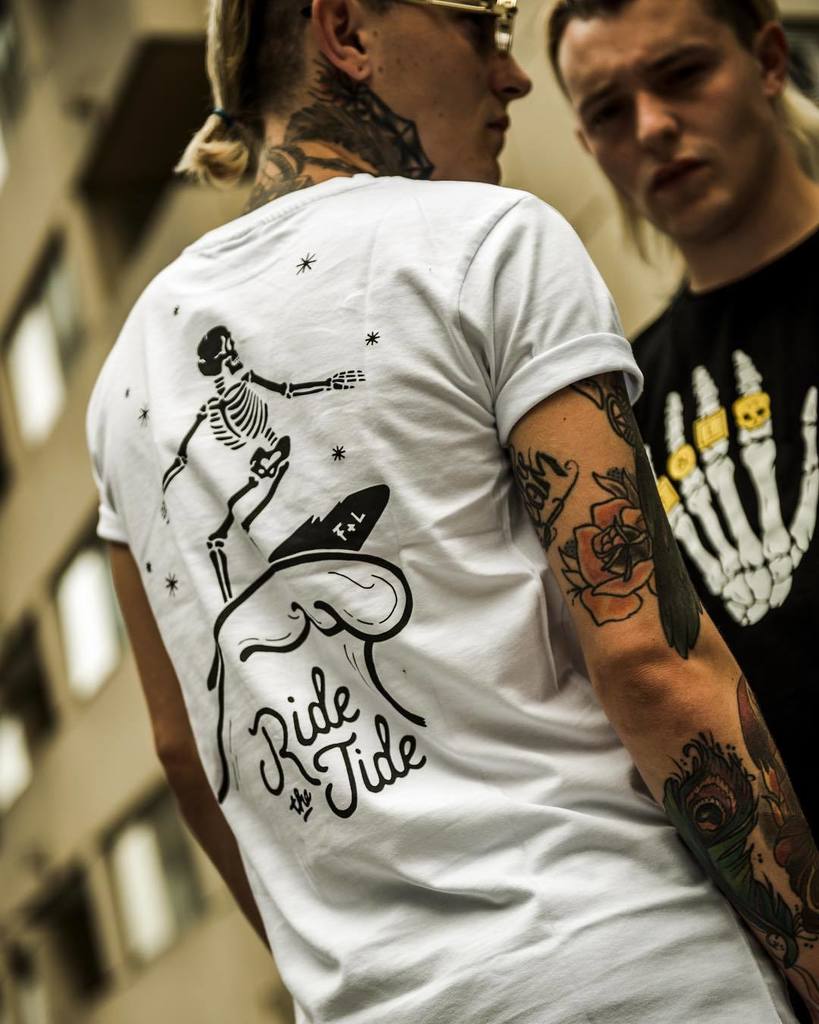 fandlco's tweet photo. Ride The Tide, online now 💀🏄🏻 #enjoythetrip https://t.co/mU8mHlRoil https://t.co/2TYrc9dZar