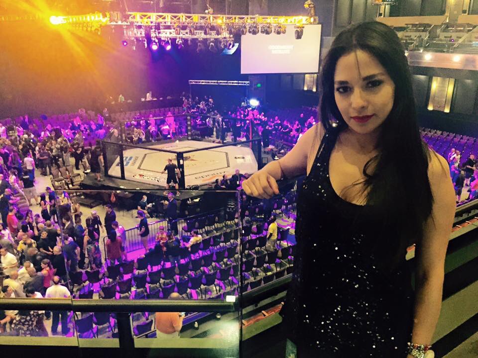 Luu_MMA's tweet photo. #TBT 10 de julio 2015 en #InvictaFC13 donde Cristiane “Cyborg” en 45 segundos retuvo su cinturón 
Siguiente evento #InvictaFC24 https://t.co/rs4maRNvo6