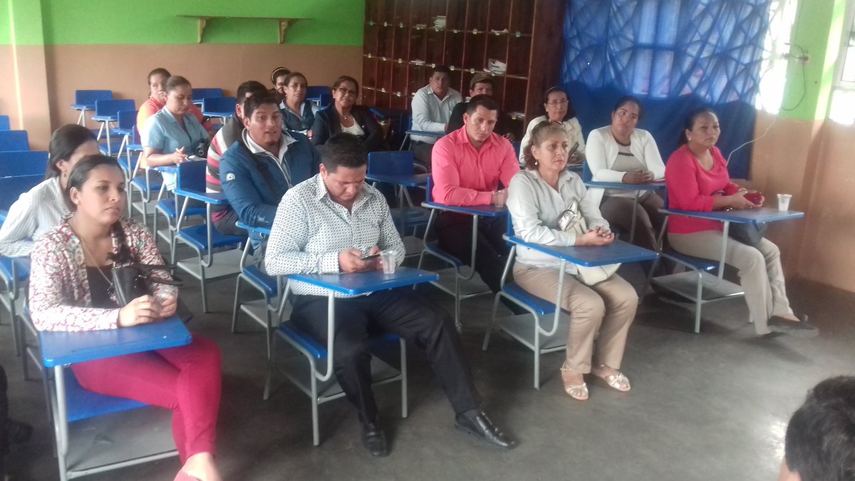 lolyleon10's tweet photo. @RedMaestrxsZ5 #DistritoPalenqueVinces Socializacion #ReformaLOEI #JuntosTransformandoEducacion #TrabajoYResponsabilidad @RedMaestrxsEC https://t.co/IZSDf8hl9R