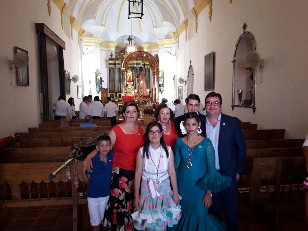 Representación de nuestra Hermandad en la Solemne Procesión de Alabanza de nuestro Santo Patrón, San Benito Abad.