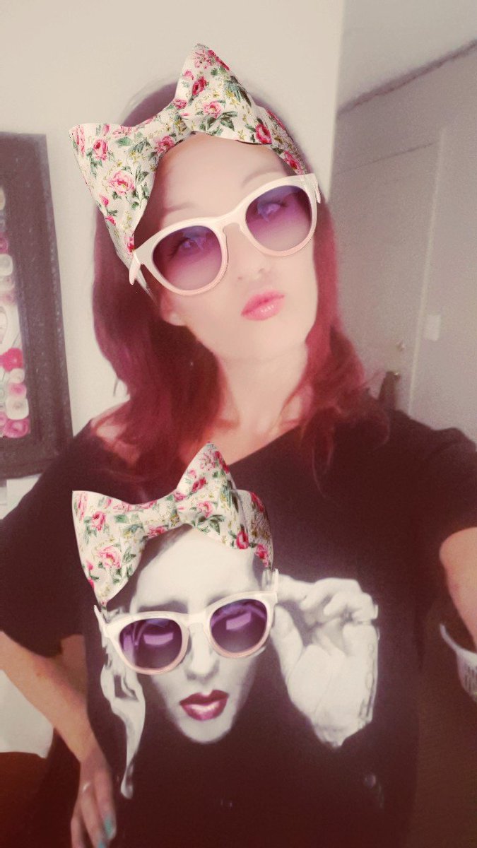 Supervixen1983's tweet photo. When snapchat makes @marilynmanson look fabulous unexpectedly #lol #snapfail #snapchat #manson https://t.co/rzB6R0fxxB