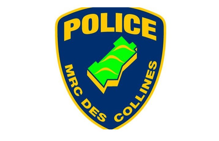 Police charge man with impaired driving, find 6 year-old in back seat -  1310news.com/2017/07/10/pol… #ottnews https://t.co/VquV1hHaUI