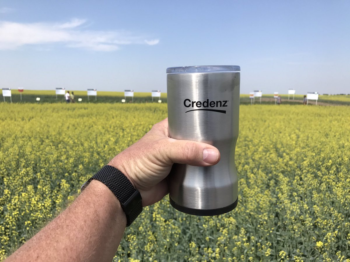 AgriBlogger's tweet photo. Staying hydrated at #BayerShowcase @Bayer4CropsUS https://t.co/qcRyhNNS2C