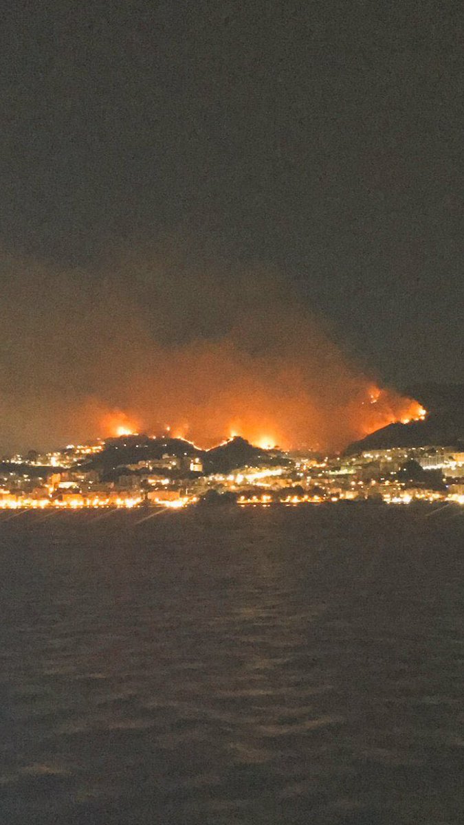 Il Governo e il Pd sono troppo impegnati su ius soli e fascismo per poter pensare ad inviare aiuti a Messina #Messinabrucia in silenzio