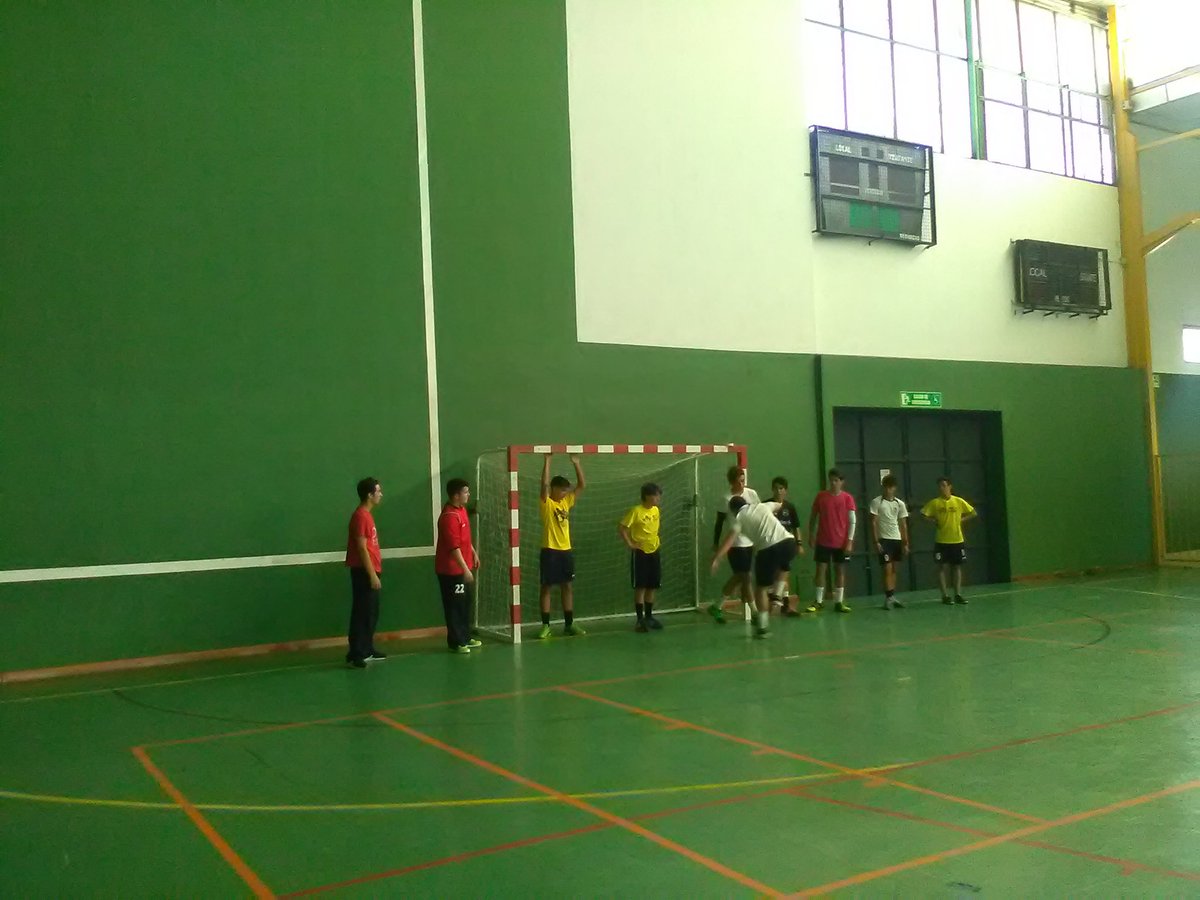 Tecnificación  día 1: Trabajo de ejercicios de coordinación,comunicación en equipo,  prevención de lesiones y diferentes tácticas de juego 🙌