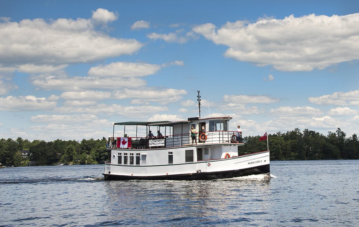 cahillpixs's tweet photo. #MarineMonday 1946 to 94 B/A fuel 8,000 gal. tanker #PeerlessII restored #CaptPotts @SunsetCruises @PortCarling #Muskoka Lakes. #Canada150 https://t.co/nHkAGxNrvU