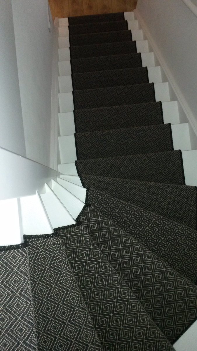 Traploper met feston DESIGN steek; out of the box bit.ly/2u4xoMa