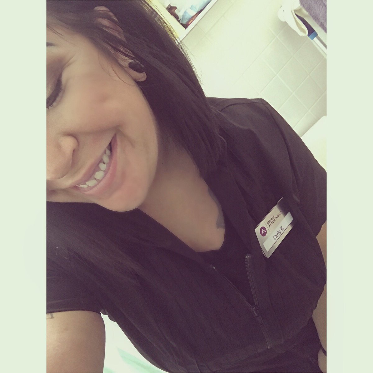 tattedteacherxo's tweet photo. Here's to the first day of my new journey ❤️ #AvedaGirl #CosStudent #Goals https://t.co/sY9BMrNzgm