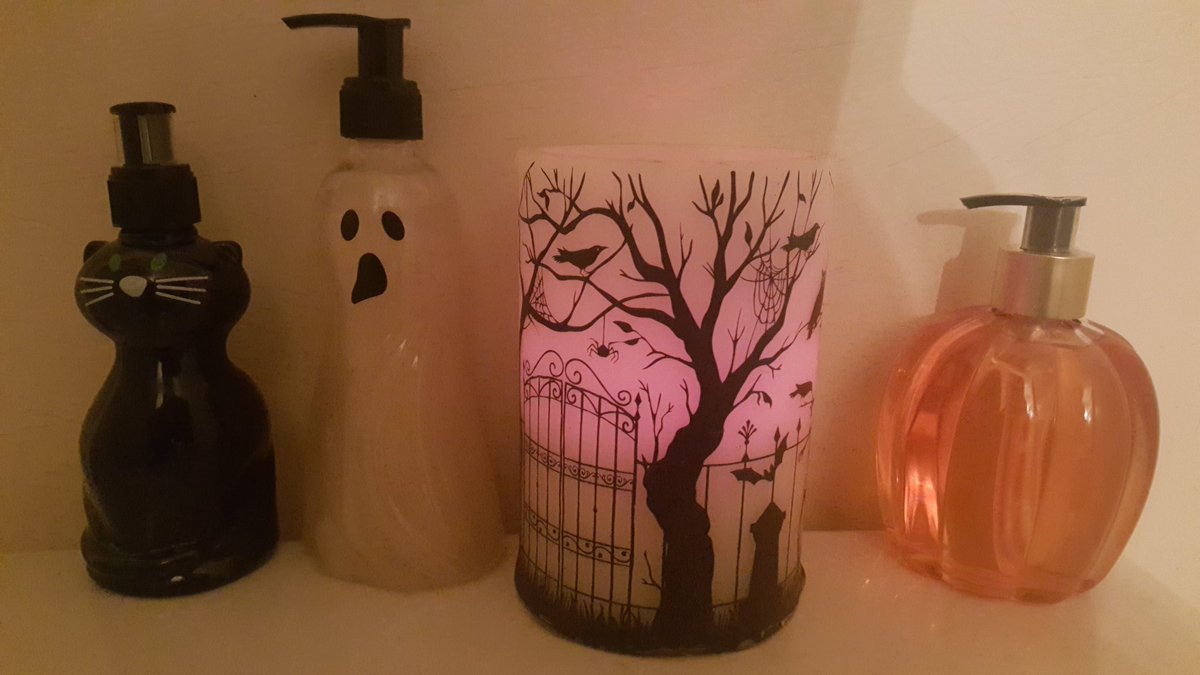 dorksragdoll's tweet photo. All year round! #spoopy #cute #decor #Halloween #Dorkfam #myforever #hisalways #otternal #akaiito #covlove #dorksragdoll #dorkryan #ourstory https://t.co/wmXUYgWAmm