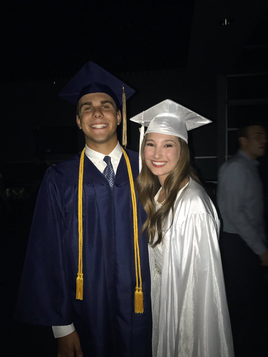 annaBnoelle's tweet photo. Happy birthday Zachary! Hope your day was just as much fun as you are! Love ya and going to miss you next year! 💗 https://t.co/9dBkfxMqpJ