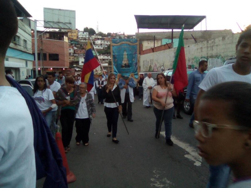 Victor25Lira's tweet image. Peregrinación de la Virgen de Fatima en el Municipio Carrizal  guardia de prevención GRYSCA Servicio de Ambulancia Carrizal #PCCarrizal