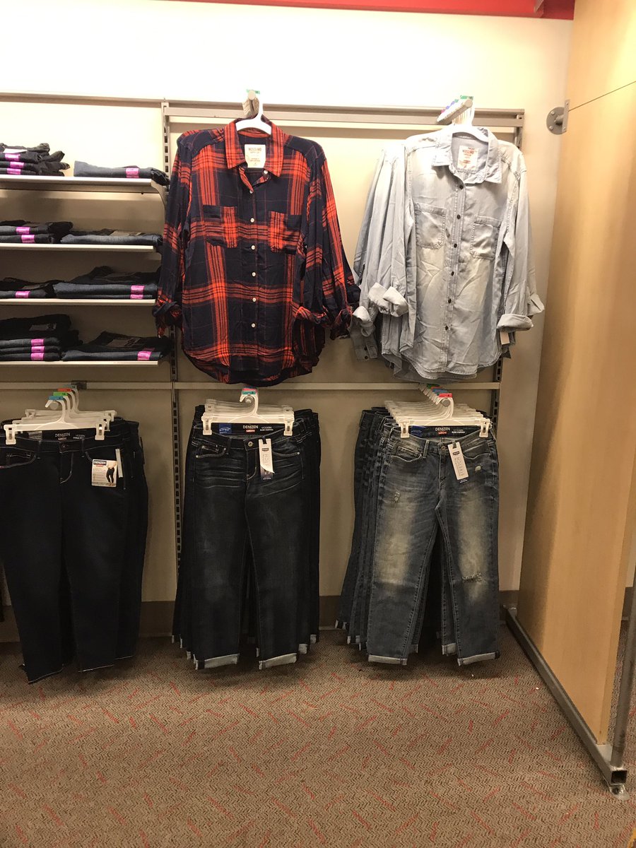 amandadeane3's tweet photo. Do you #outfit ??
Do you #denim ??
#T1444 does! @JasonBjork @C_Contreras0214 @JaxBackes @MandyWood22 @list24 @BethGates23 https://t.co/zUbDrFh3b2